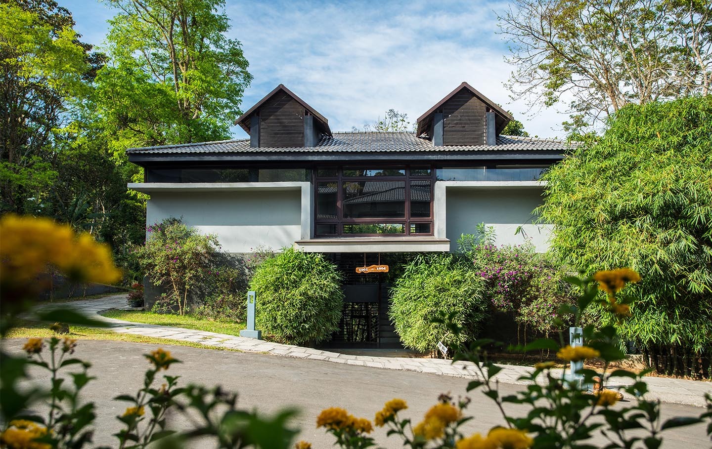 The Mountain Courtyard